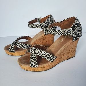 Toms tribal design wedges 8W size 8